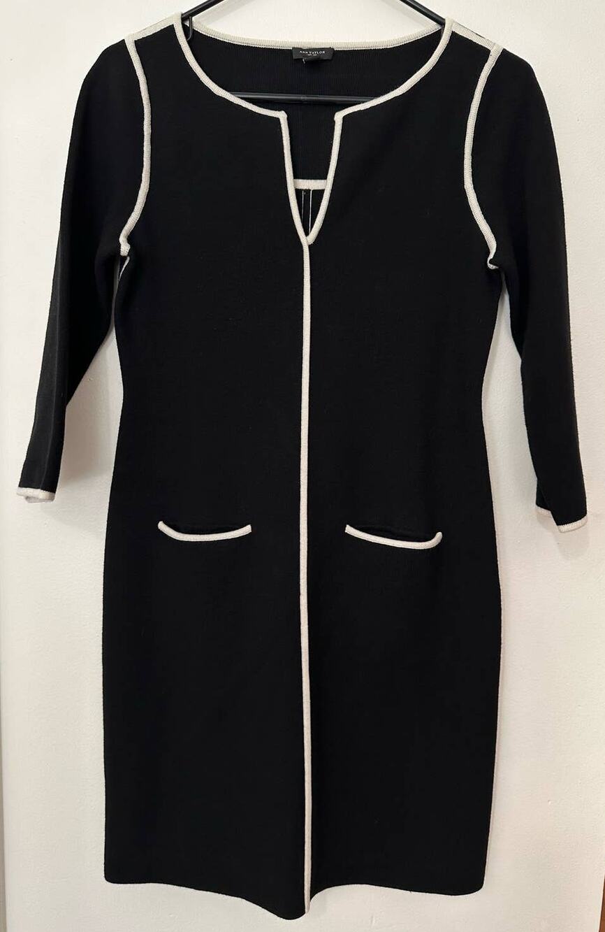 Ann Taylor Woman's Dress Size XS Wool Blend